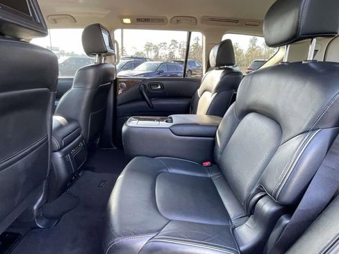 Used 2016 INFINITI QX80 Luxe w/ 22" Wheel Package image 14