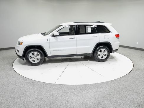 Used 2016 Jeep Grand Cherokee Laredo w/ Quick Order Package 23E AWD/4WD image 32