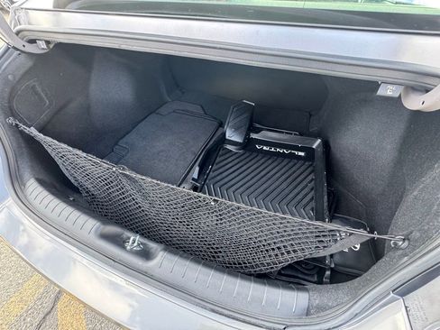 Used 2023 Hyundai Elantra SEL image 34