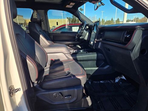Used 2022 Ford Expedition Max Limited image 5