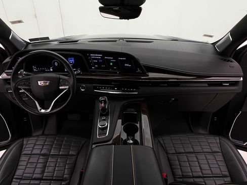 Used 2023 Cadillac Escalade ESV Sport Platinum image 16