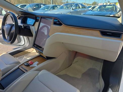 Used 2019 Tesla Model S Performance image 21