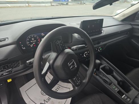 Used 2025 Honda Accord SE image 16