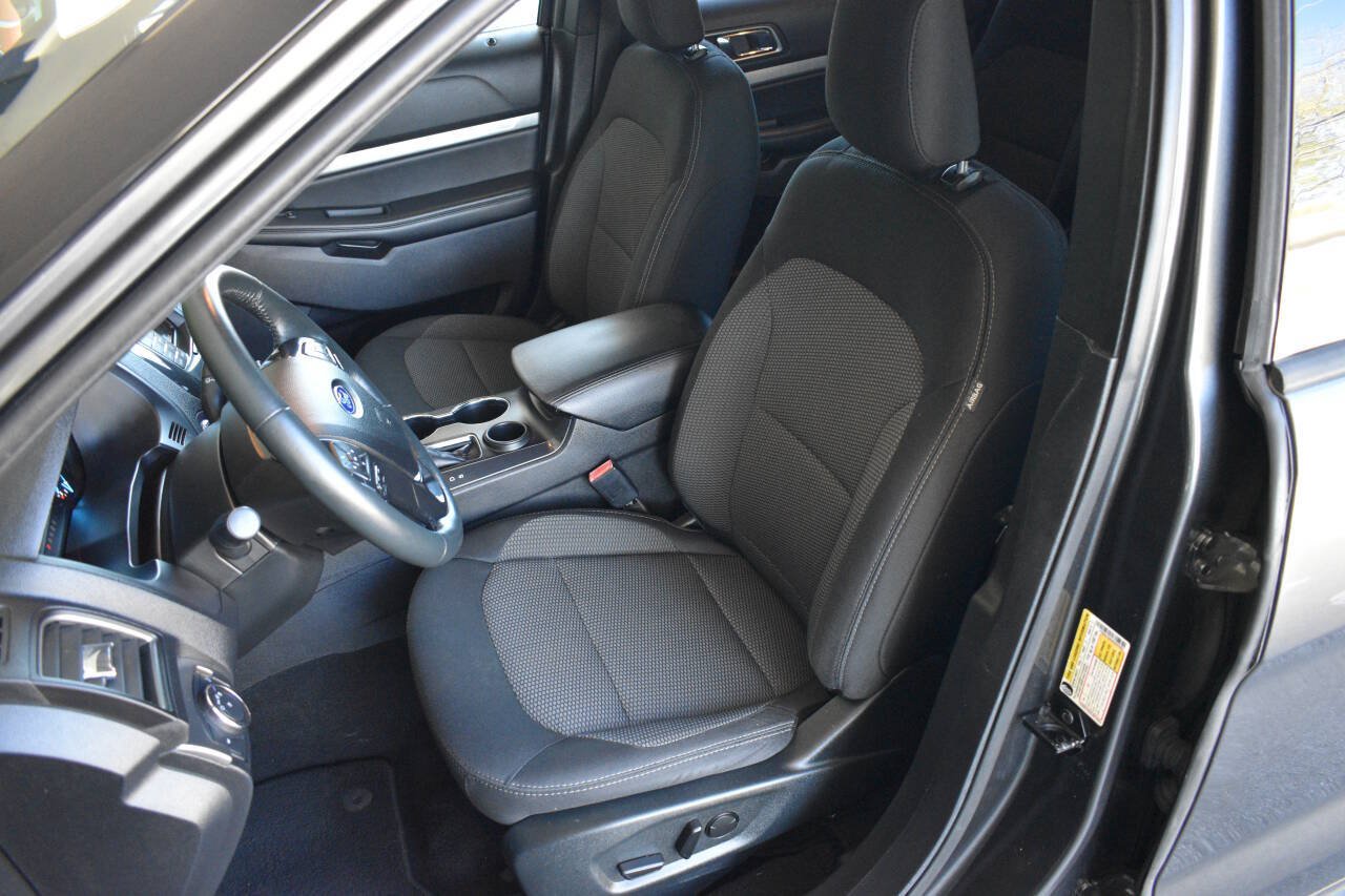 Used 2019 Ford Explorer XLT FWD image 20