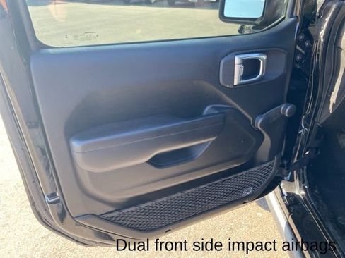 Used 2023 Jeep Wrangler Willys image 21