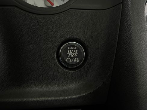 Used 2009 Dodge Challenger SRT8 w/ SRT Option Group II RWD image 19