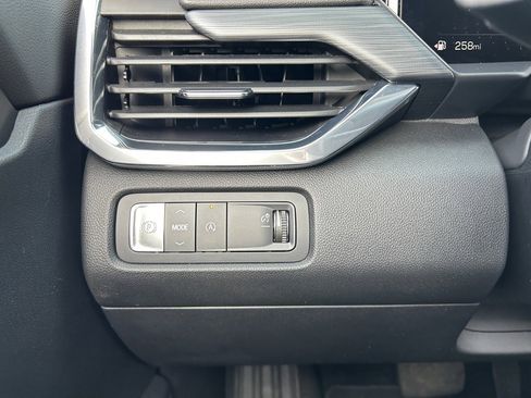 Used 2024 GMC Acadia Elevation image 53