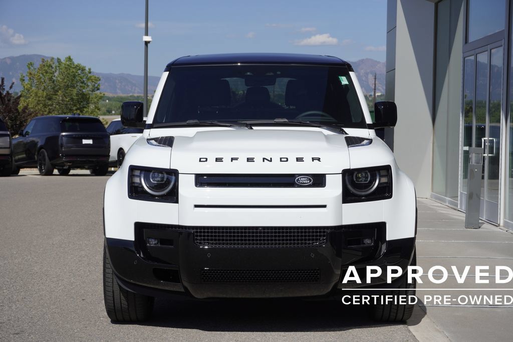 Used 2026 Land Rover Defender 90 V8 AWD/4WD image 5