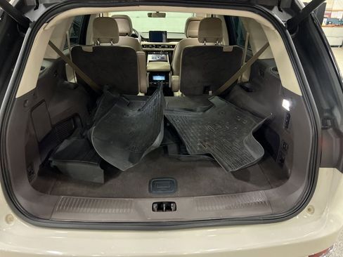 Used 2020 Lincoln Aviator Reserve w/ Equipment Group 201A image 15