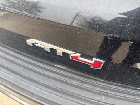 Used 2021 GMC Yukon AT4 w/ Technology Package image 4