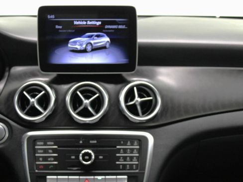Used 2020 Mercedes-Benz GLA 250 w/ Convenience Package image 54