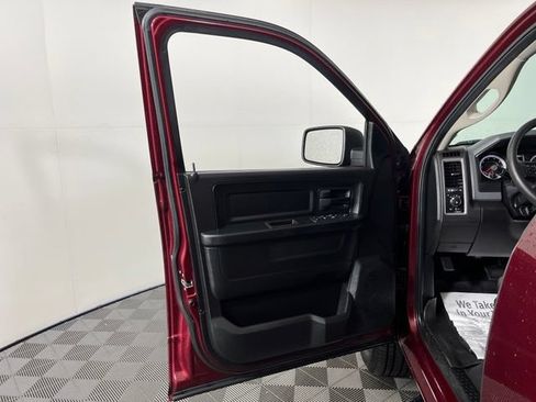 Used 2019 RAM 1500 Express w/ Express Value Package AWD/4WD image 15