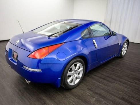 Used 2005 Nissan 350Z Coupe w/ (N93) Cargo Convenience Pkg RWD image 10