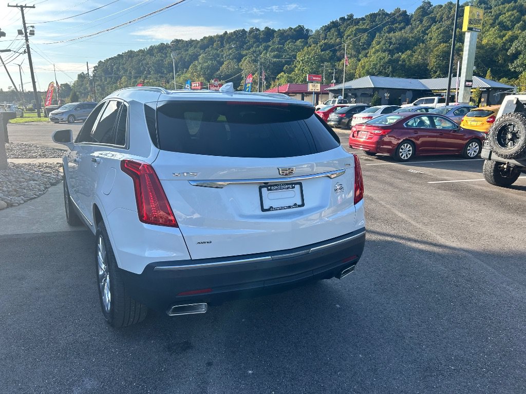 Used 2019 Cadillac XT5 Premium Luxury AWD/4WD image 4