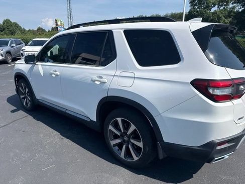 Used 2023 Honda Pilot Elite image 8