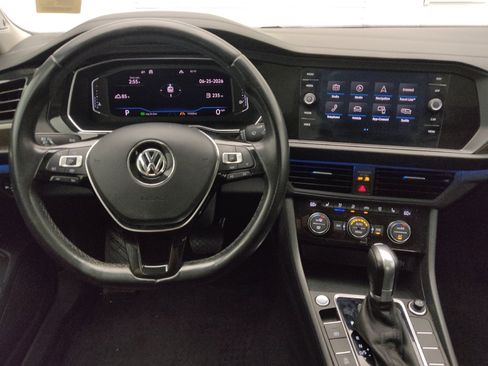 Used 2019 Volkswagen Jetta SEL Premium FWD image 22