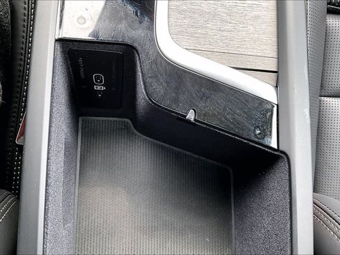 Certified 2025 Volvo XC90 T8 Ultra w/ Lounge Package image 16