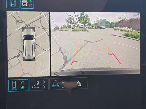 New 2026 GMC Acadia AT4 w/ Luxury Package AWD/4WD image 6
