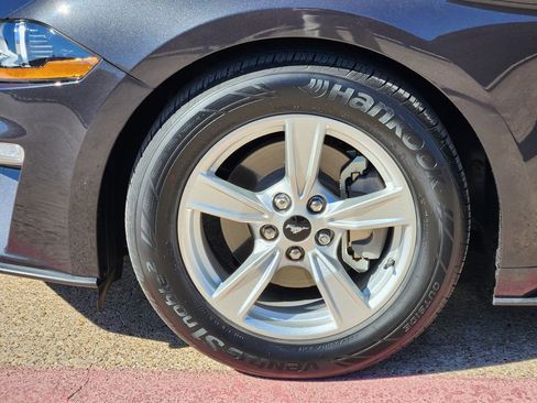 Used 2023 Ford Mustang Convertible image 10