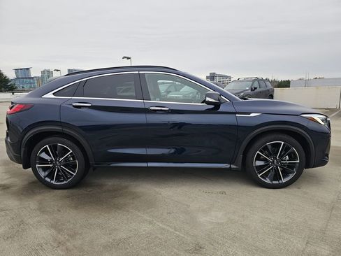 Certified 2023 INFINITI QX55 Essential image 9