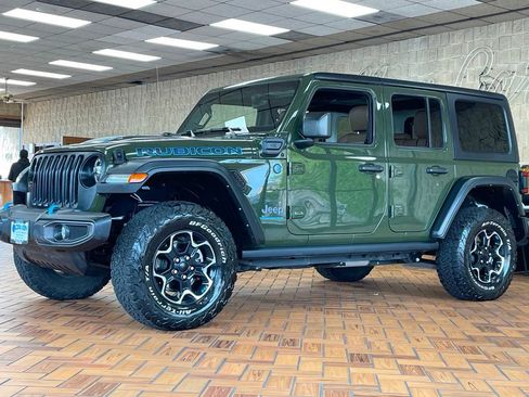 Used 2023 Jeep Wrangler Unlimited Rubicon 4xe w/ Cold Weather Group AWD/4WD image 4