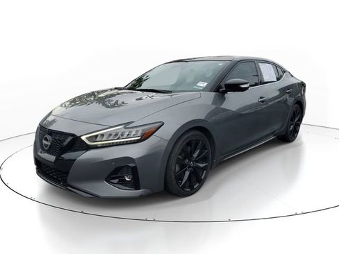 Used 2023 Nissan Maxima SR w/ Sport Mat Group FWD image 3