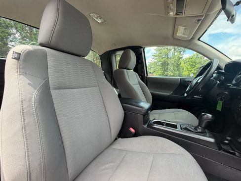 Used 2016 Toyota Tacoma SR RWD image 19