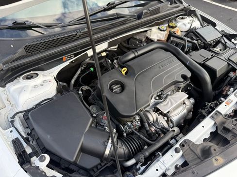 Used 2023 Chevrolet Malibu LT image 53