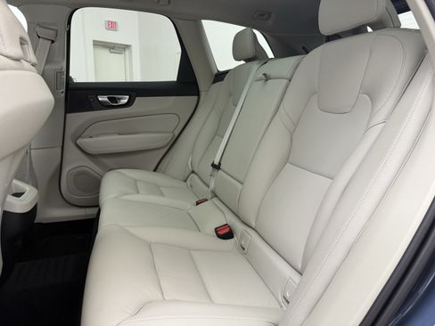 Certified 2024 Volvo XC60 B5 Core w/ Protection Package Premier AWD/4WD image 24