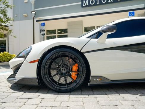 Used 2019 McLaren 600LT RWD image 12