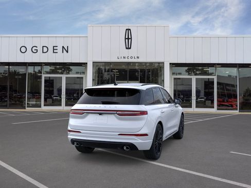 New 2026 Lincoln Corsair Reserve w/ Jet Appearance Package image 8