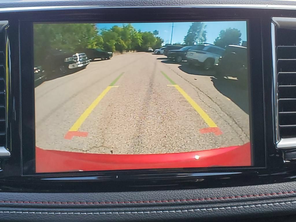 New 2027 Chrysler Pacifica Select AWD/4WD image 11