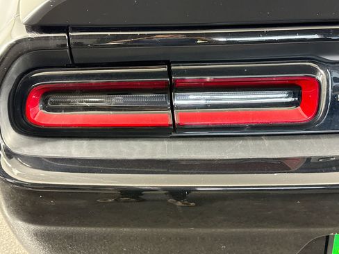 Used 2023 Dodge Challenger SXT RWD image 34