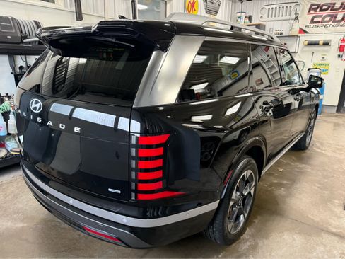 Used 2026 Hyundai Palisade Limited image 5