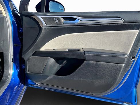 Used 2018 Ford Fusion S image 16