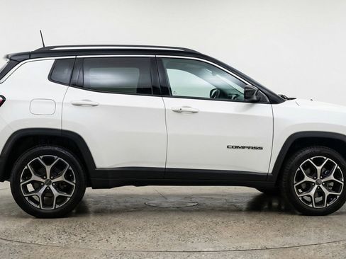 Used 2025 Jeep Compass Limited AWD/4WD image 8