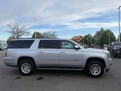 Used 2017 GMC Yukon XL SLT AWD/4WD image 5