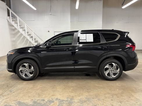 Used 2023 Hyundai Santa Fe SE FWD image 4