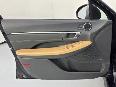 Used 2022 Hyundai Sonata Limited w/ Cargo Package image 40