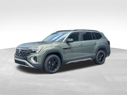 New 2025 Volkswagen Atlas Peak Edition SE