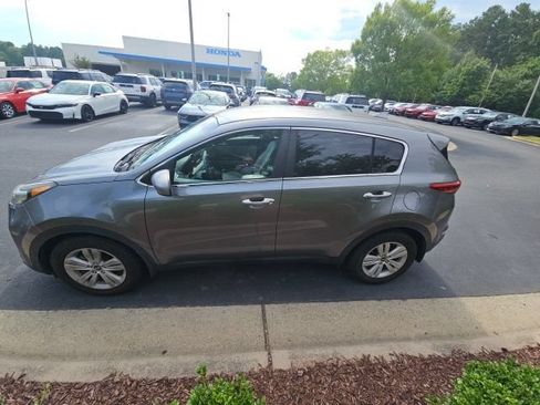Used 2017 Kia Sportage LX FWD image 1