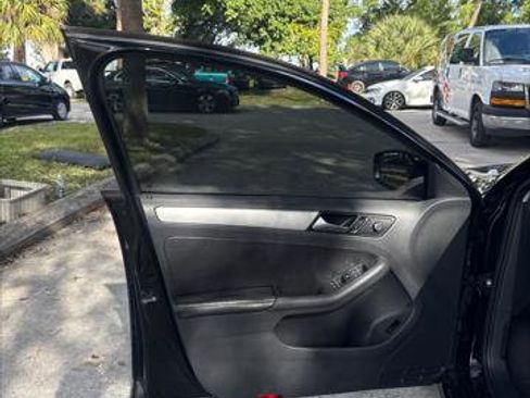 Used 2014 Volkswagen Jetta SE image 27