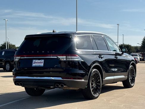 Used 2023 Lincoln Aviator AWD w/ Premium Package image 8