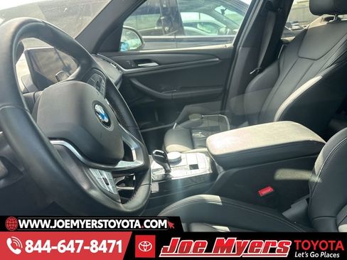 Used 2024 BMW X3 sDrive30i image 2