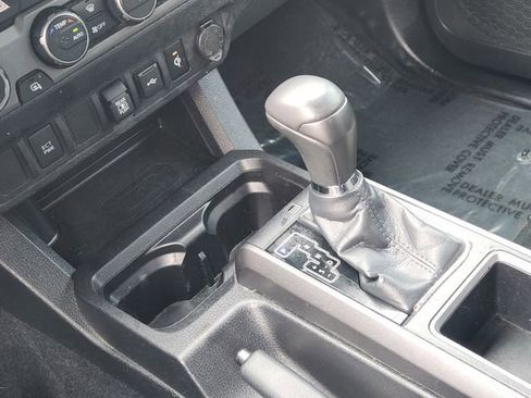 Used 2023 Toyota Tacoma TRD Off-Road image 15