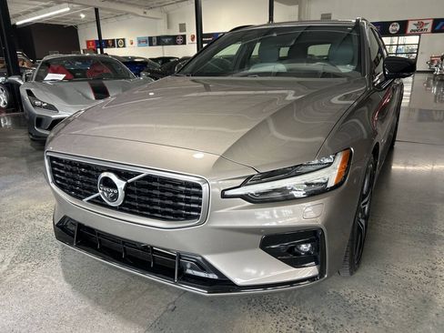 Used 2020 Volvo V60 T6 R-Design w/ Protection Package Premier FWD image 1