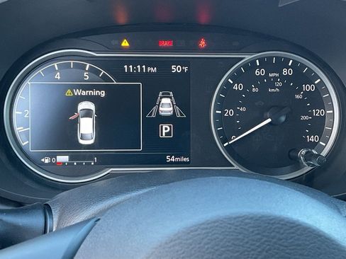 New 2025 Nissan Versa SR image 19