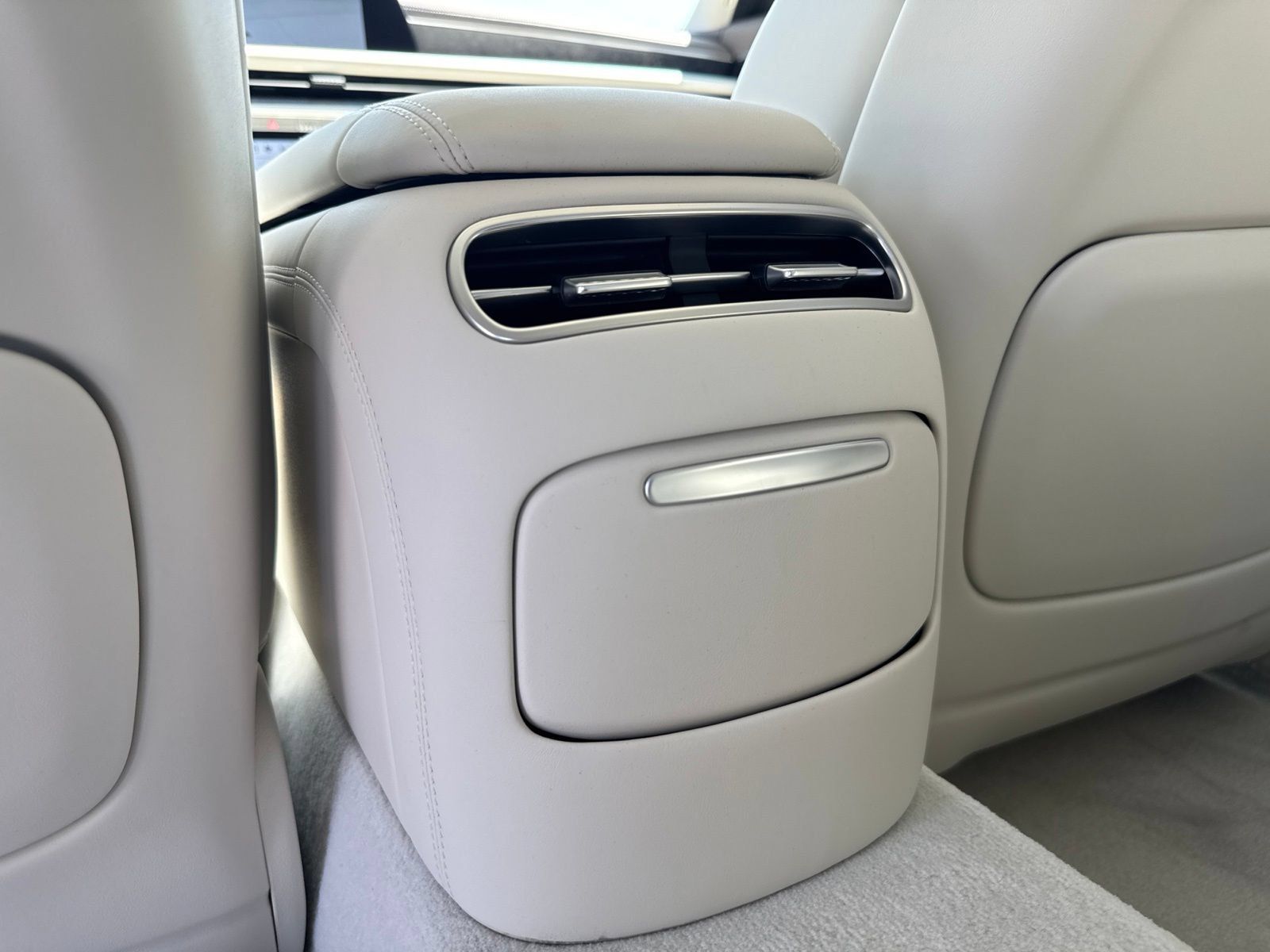 New 2026 Genesis G90 3.5T AWD/4WD image 16