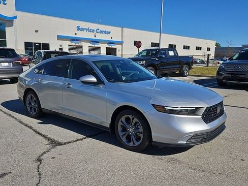 Used 2024 Honda Accord EX image 10