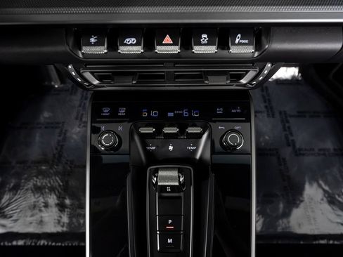 Certified 2023 Porsche Macan GTS AWD/4WD image 34